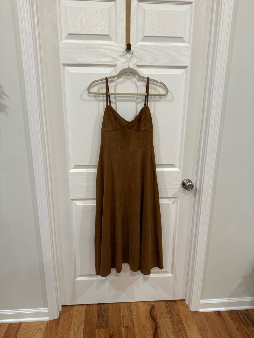 Klesis Emma Suede Corset Midi Dress- Camel, NEW, Size Large - Picture 6 of 10